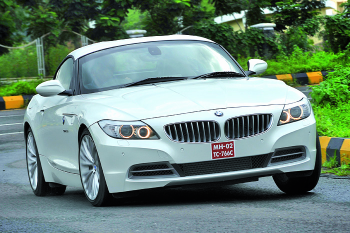 Mercedes SLK  vs BMW Z4 - Image 2